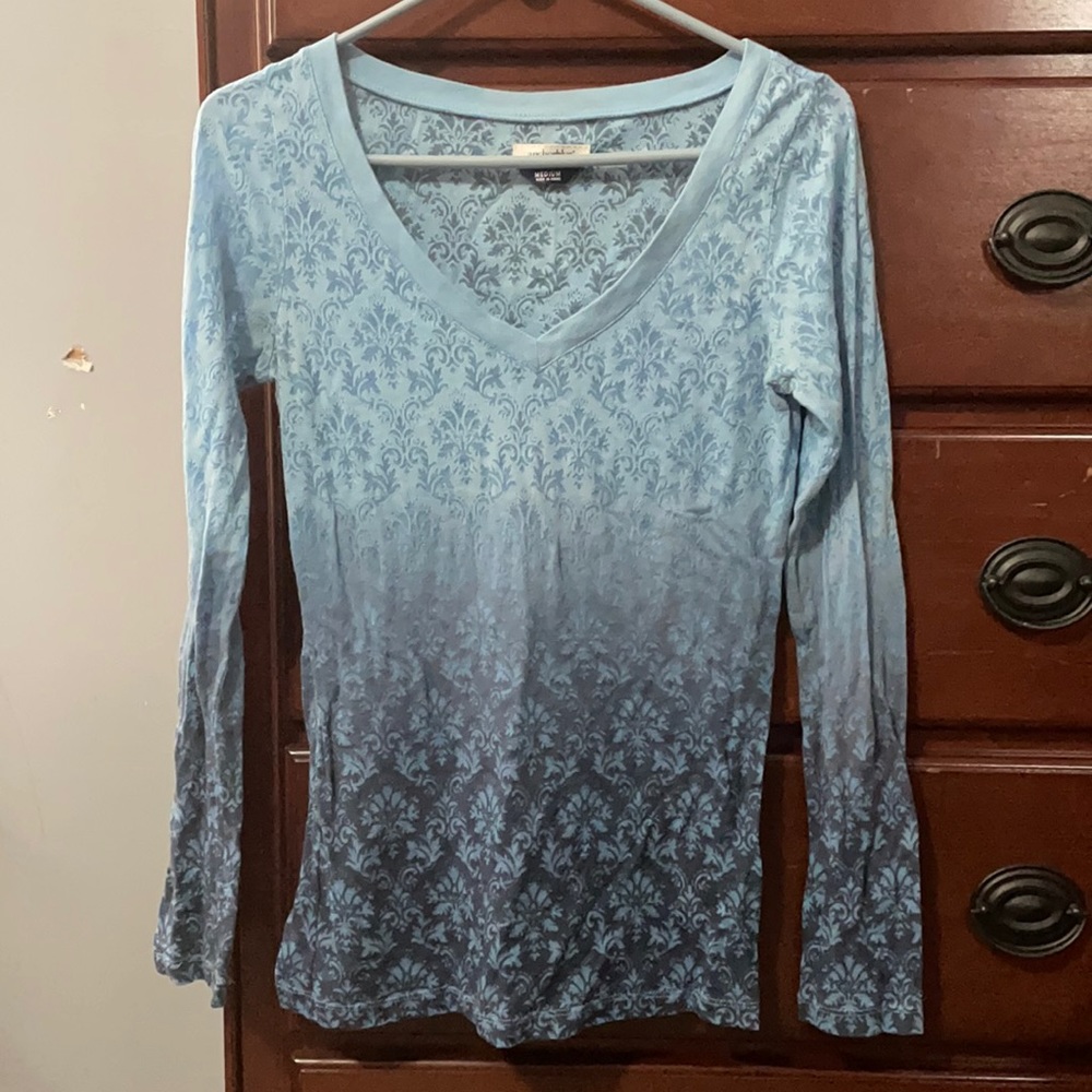 Women’s long sleeve top